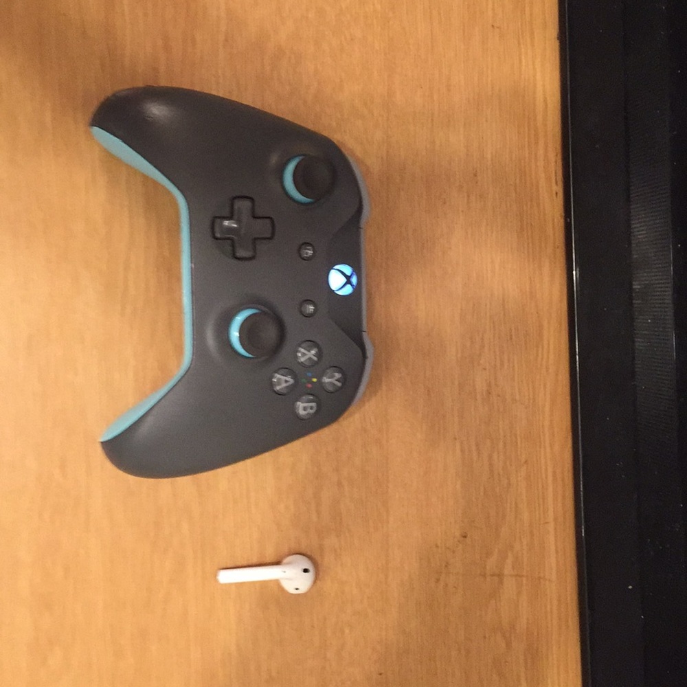 Xbox Remote & AirPod!